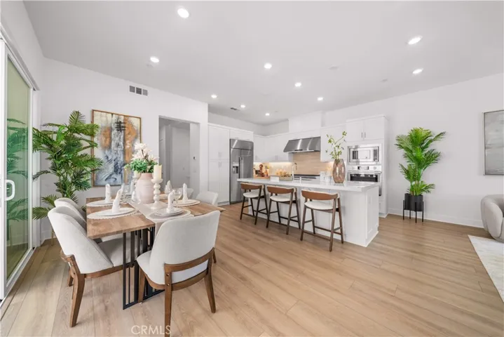 608 Chinon, Irvine, California 92618