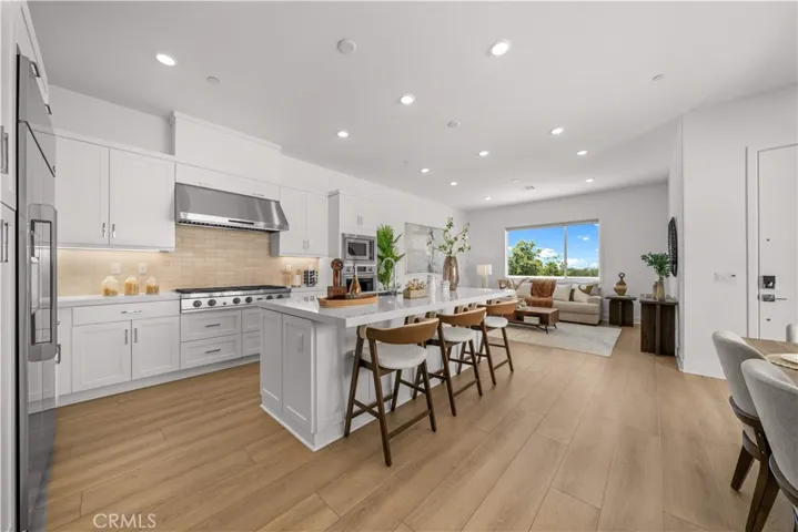 608 Chinon, Irvine, California 92618