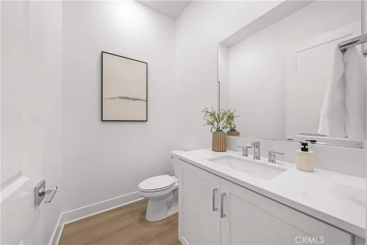 608 Chinon, Irvine, California 92618