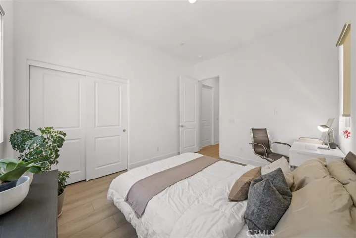 608 Chinon, Irvine, California 92618