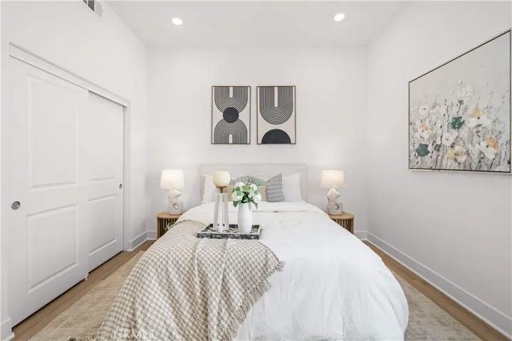 608 Chinon, Irvine, California 92618