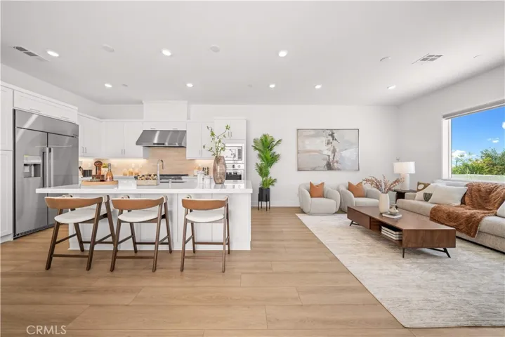608 Chinon, Irvine, California 92618