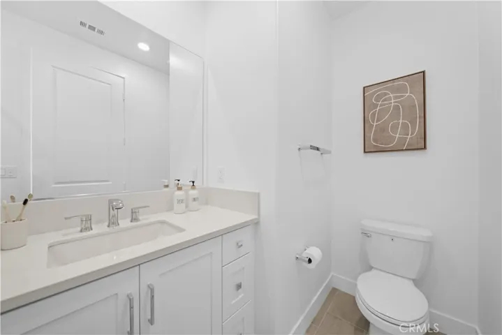 608 Chinon, Irvine, California 92618