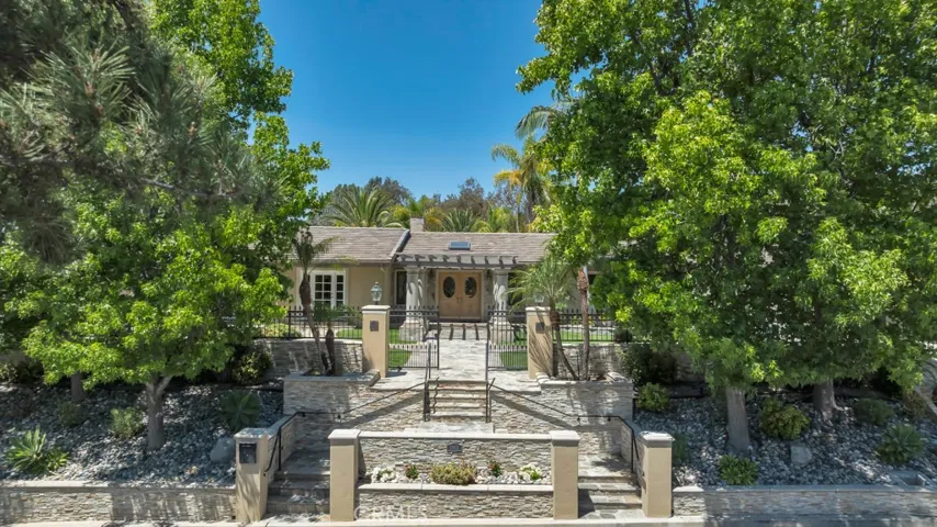 11901 Susan, Granada Hills, California 91344
