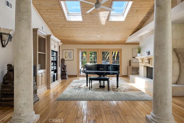 11901 Susan, Granada Hills, California 91344