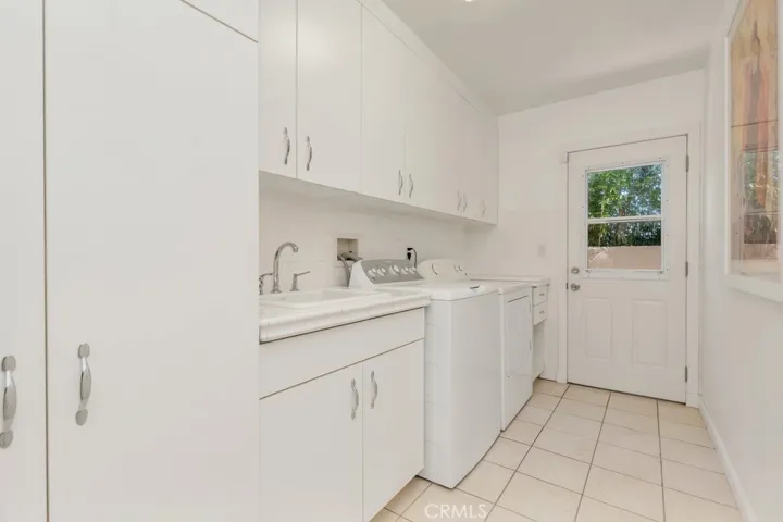 11901 Susan, Granada Hills, California 91344