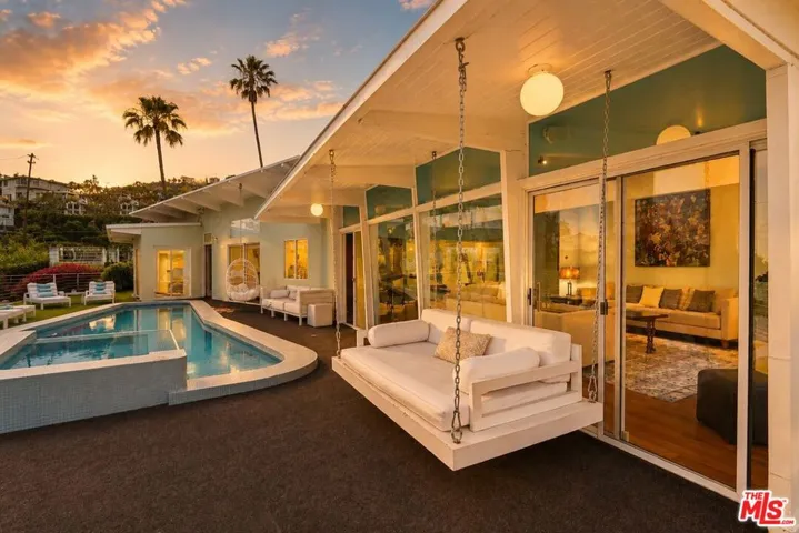 8411 Hollywood Boulevard, West Hollywood, California 90069