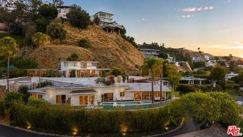 8411 Hollywood Boulevard, West Hollywood, California 90069