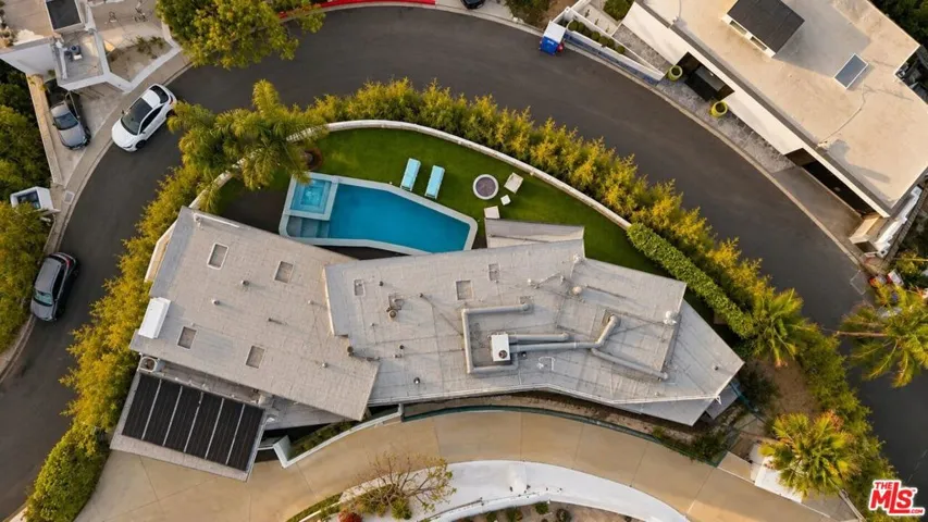 8411 Hollywood Boulevard, West Hollywood, California 90069