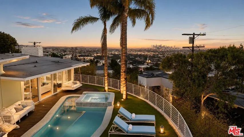 8411 Hollywood Boulevard, West Hollywood, California 90069