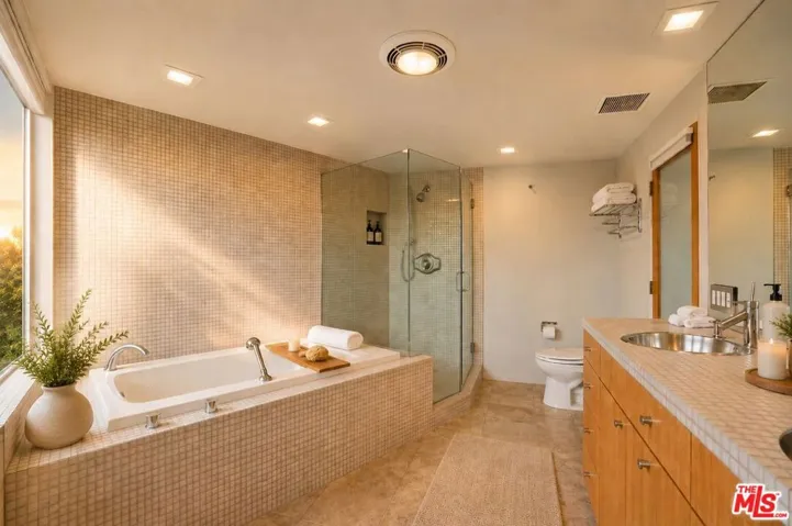 8411 Hollywood Boulevard, West Hollywood, California 90069