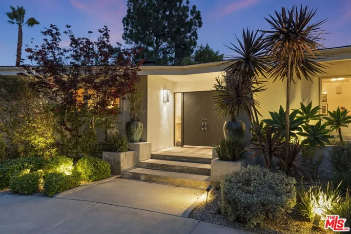 8410 Edwin Drive, Los Angeles, California 90046