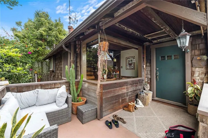 1560 Galen Drive, Laguna Beach, California 92651