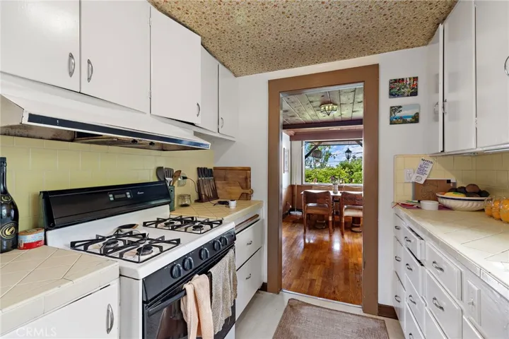 1560 Galen Drive, Laguna Beach, California 92651
