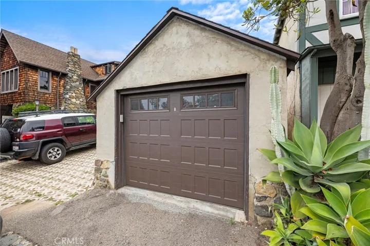 1560 Galen Drive, Laguna Beach, California 92651