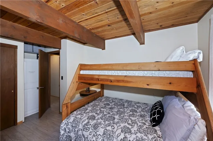 551 Conklin Road, Big Bear Lake, California 92315