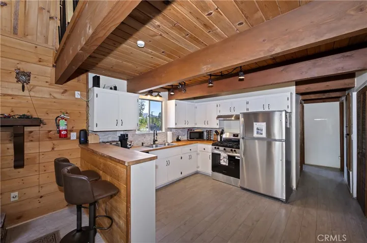 551 Conklin Road, Big Bear Lake, California 92315