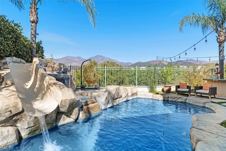 21 Summitcrest, Rancho Santa Margarita, California 92679