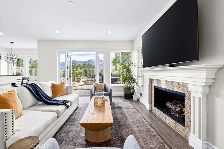 21 Summitcrest, Rancho Santa Margarita, California 92679