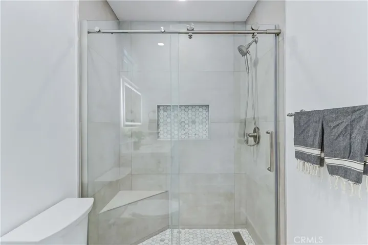 Tiled Shower with Seat