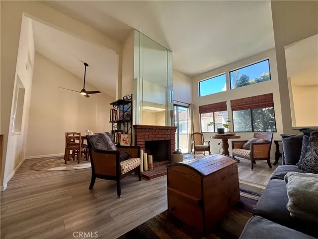 2336 Elden B, Costa Mesa, California 92627