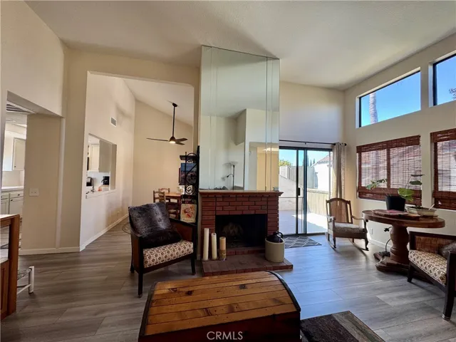 2336 Elden B, Costa Mesa, California 92627