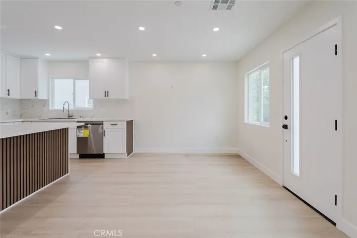 5738 Beck Avenue, North Hollywood, California 91601