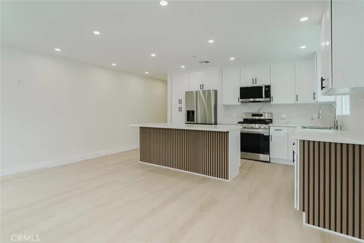 5738 Beck Avenue, North Hollywood, California 91601