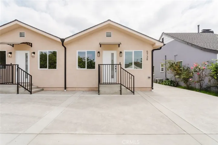 5738 Beck Avenue, North Hollywood, California 91601