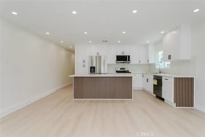 5738 Beck Avenue, North Hollywood, California 91601