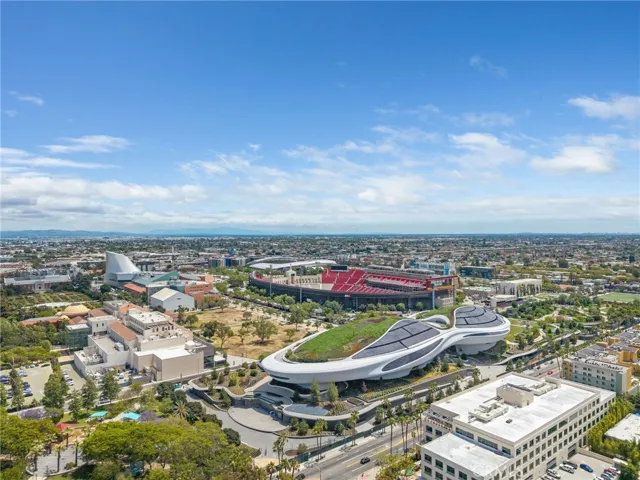 3821 S Hobart Boulevard, Los Angeles, California 90062