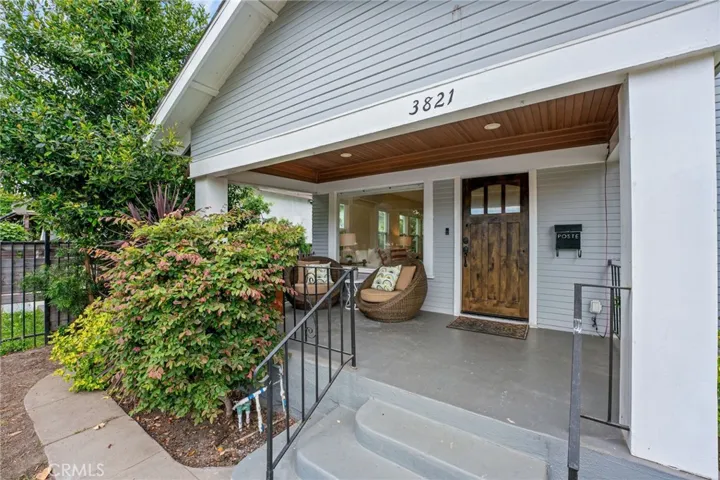 3821 S Hobart Boulevard, Los Angeles, California 90062