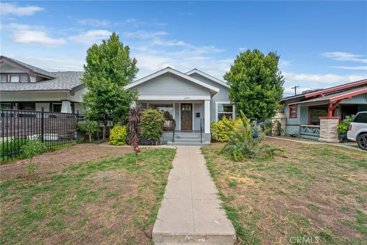 3821 S Hobart Boulevard, Los Angeles, California 90062