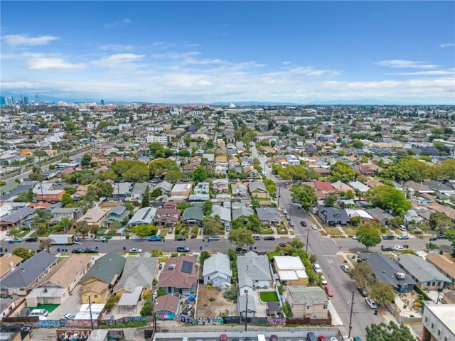 3821 S Hobart Boulevard, Los Angeles, California 90062