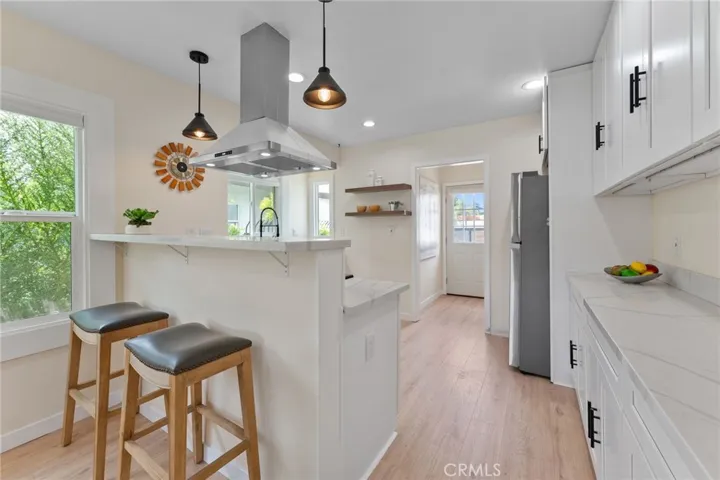 3821 S Hobart Boulevard, Los Angeles, California 90062