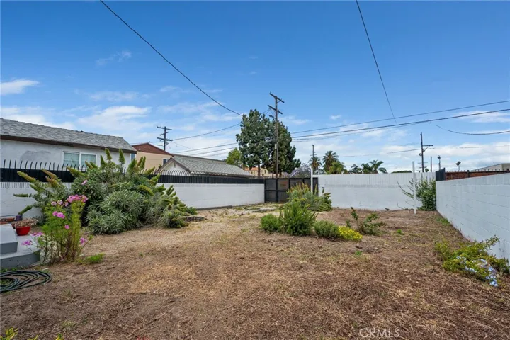 3821 S Hobart Boulevard, Los Angeles, California 90062