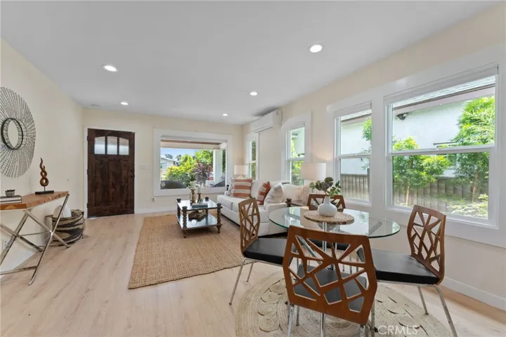 3821 S Hobart Boulevard, Los Angeles, California 90062
