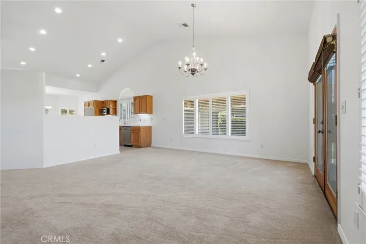 FORMAL DINING AREA