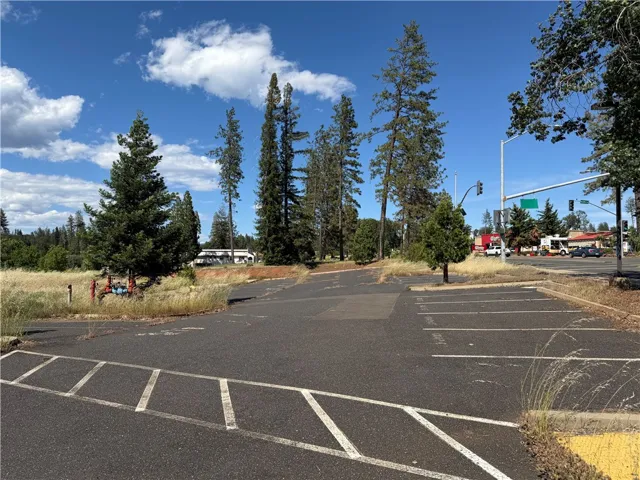 7337 Skyway, Paradise, California 95969