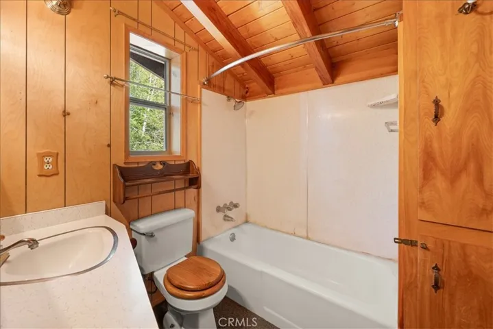 769 Lowe Drive, Big Bear Lake, California 92315