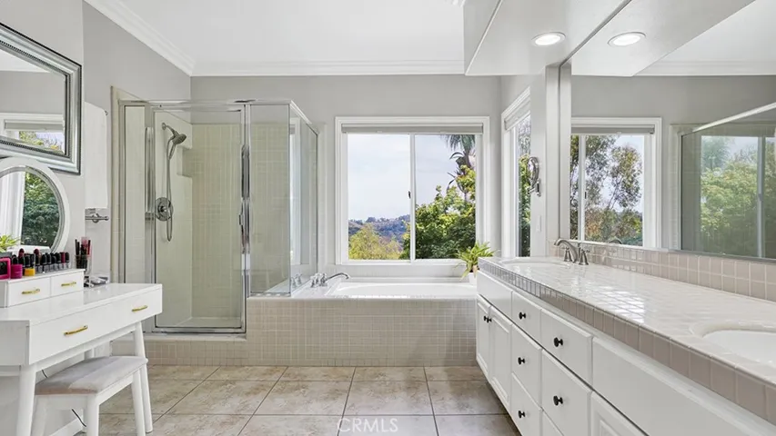 Master Bathroom - Dual Vanities + Separate Showing + Tub