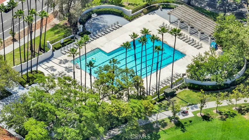 Arroyo Vista Pool - 1/2 mile away