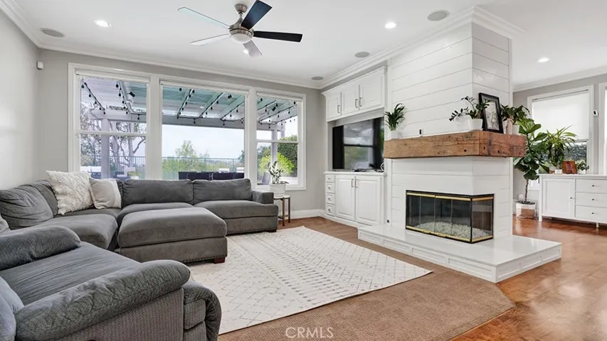 Family Room overlooking pool yard + views.