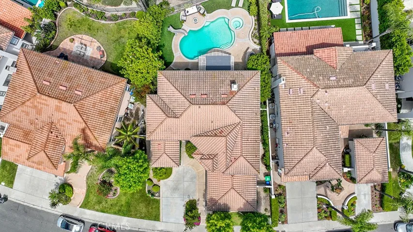Pool + spa, view-home with no neighbors behind.