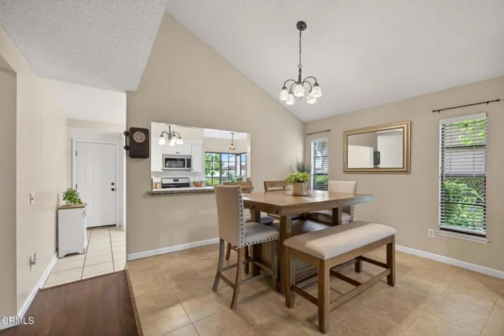10-web-or-mls-Upmarket Media-3720ViaP044