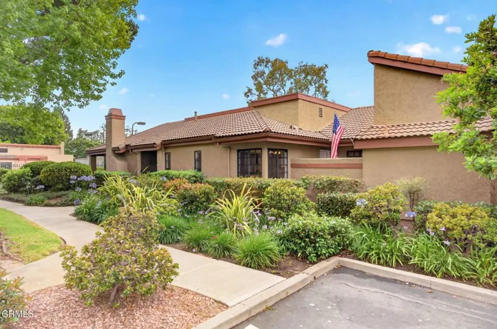 40-web-or-mls-Upmarket Media-3720ViaP112