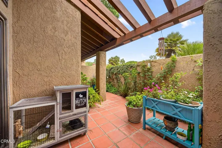 32-web-or-mls-Upmarket Media-3720ViaP100