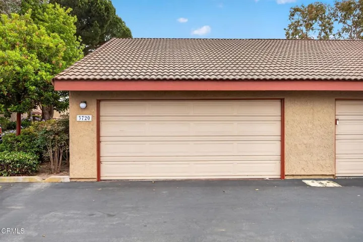 37-web-or-mls-Upmarket Media-3720ViaP004