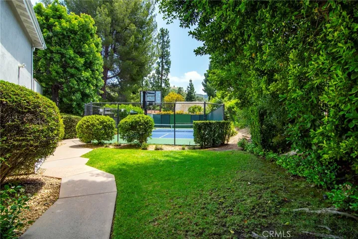 3861 Braewood Court, Tarzana, California 91356