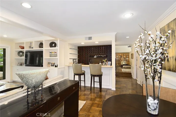 3861 Braewood Court, Tarzana, California 91356